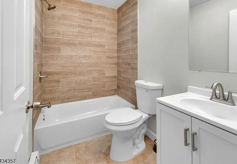 65 Montgomery Ave #U1 — Photo 6