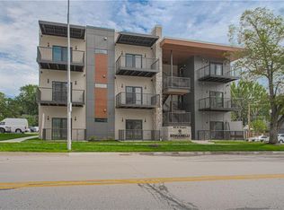 200 W Gregory Blvd, Kansas City, MO 64114
