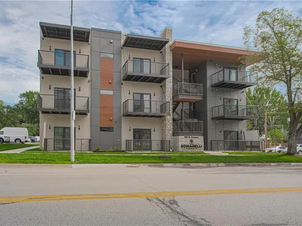 200 W Gregory Blvd, Kansas City, MO 64114