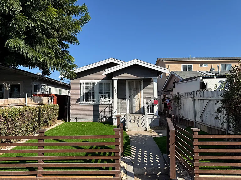 4243 48th St — Photo 8