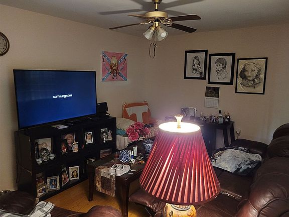 5th image of 101 Harmony Cove St