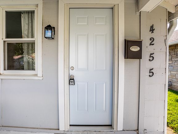 5th image of 4255 Winthrop Ave
