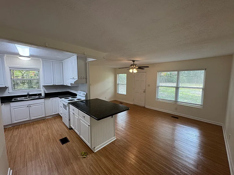 7111 Pine Forest Rd — Photo 13