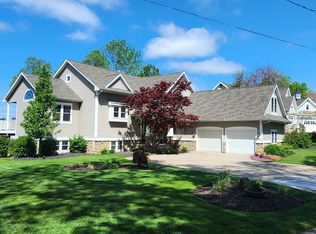 7241 Davies Dr NE, Rockford, MI 49341