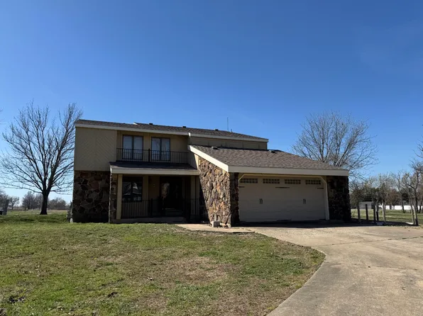 2409 W 3rd Street Ter, Chanute, KS 66720