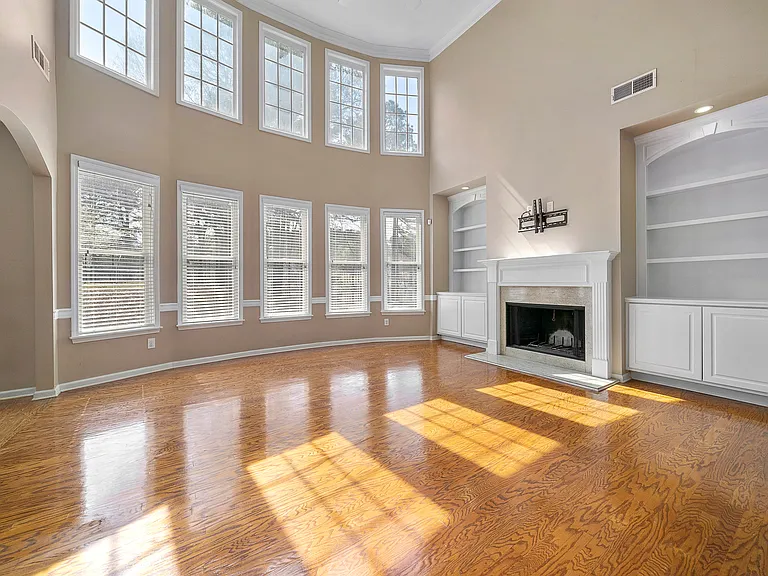 130 Candler Ct — Photo 5