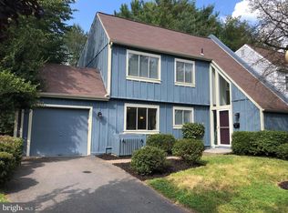 1434 Yellowwood Ct, Reston, VA 20190