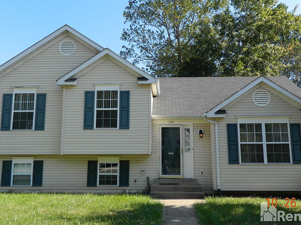 1st image of 127 Theresa Dr