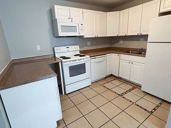 2nd image of 1726 Clemson Dr #106