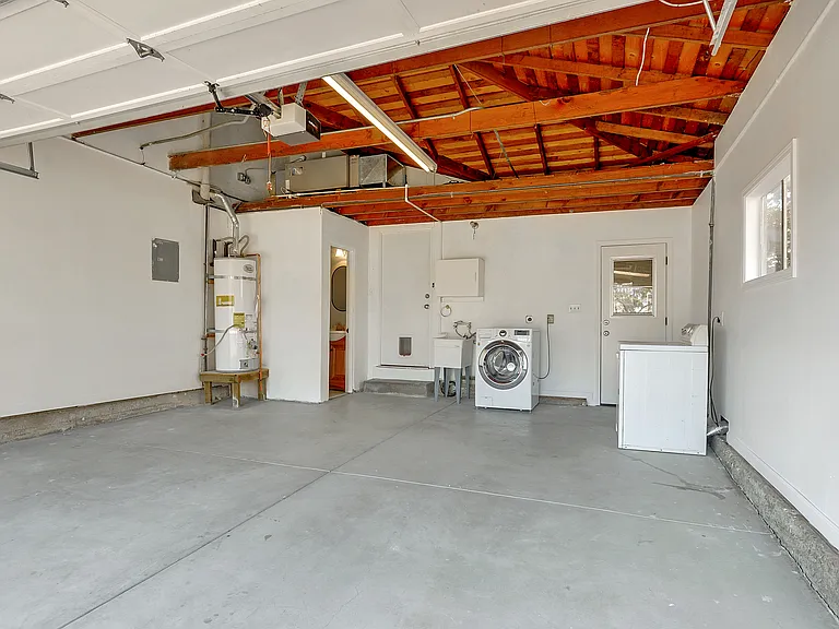 1228 Ruby St — Photo 22