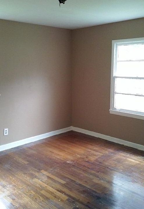 2nd image of 3733 Clovis Ct NW