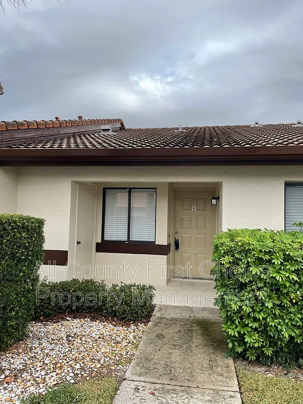Building Photo - 7360 Ulmerton Rd #10B
