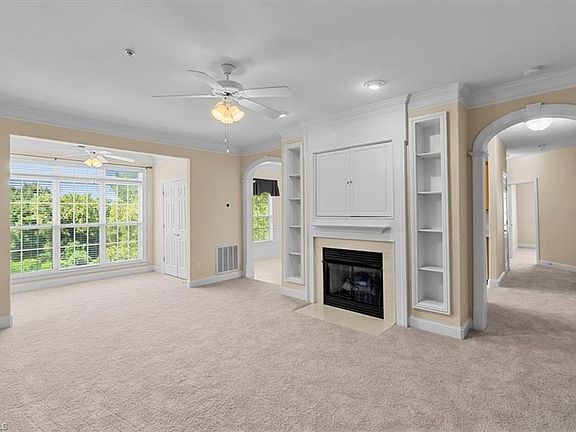 5th image of 524 College Rd APT 307
