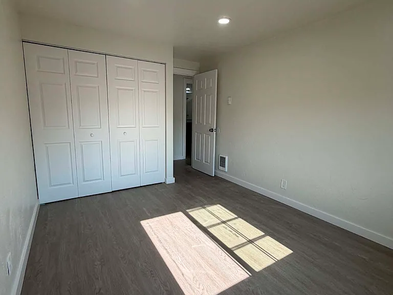 1442 E 18th Ave #20 — Photo 12