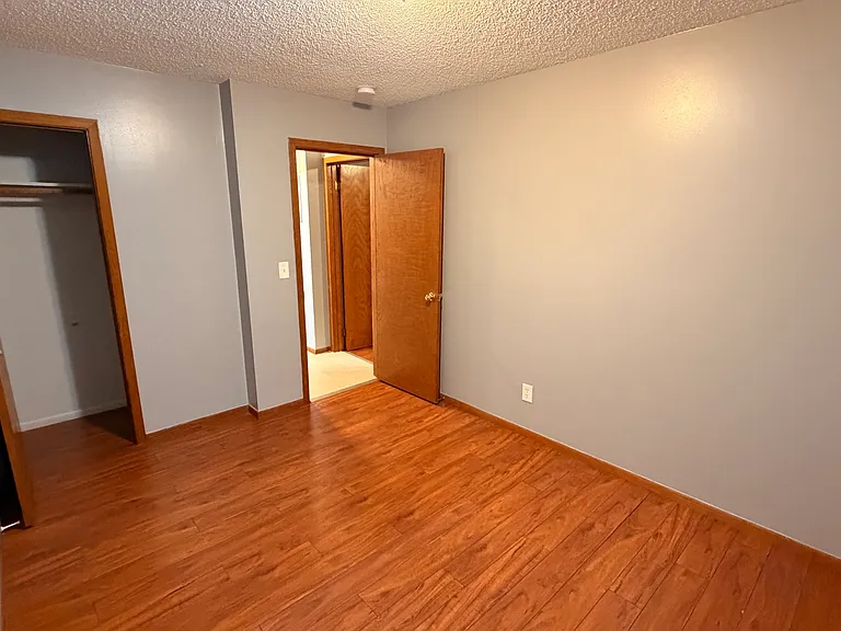 705 E 3rd St #7 — Photo 6