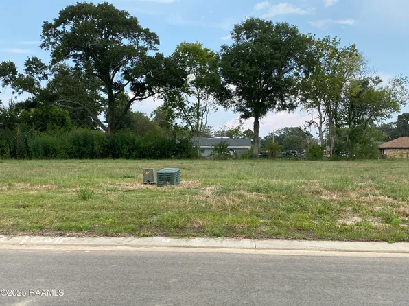 104 Leaning Oak Dr, Lafayette, LA 70508