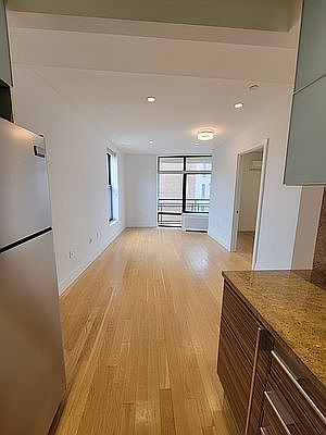 4th image of 29-11 12th St #2