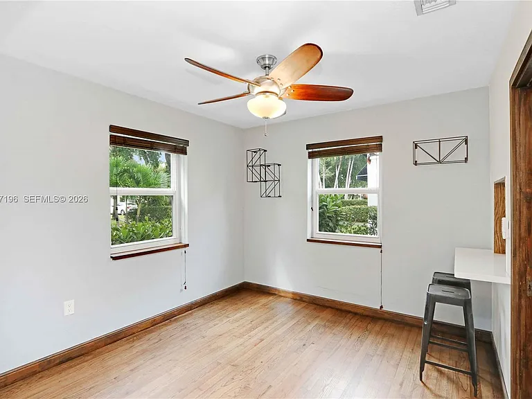 221 Camilo Ave — Photo 7