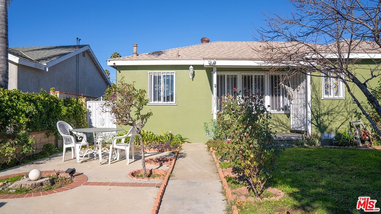 13637 Terra Bella St, Pacoima, CA 91331 Zillow