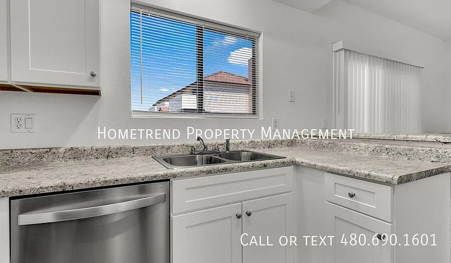 3/2.5 Chandler Townhome! — Photo 4