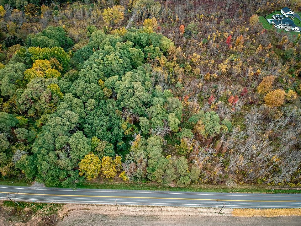 2nd image of 1840 Lake Rd