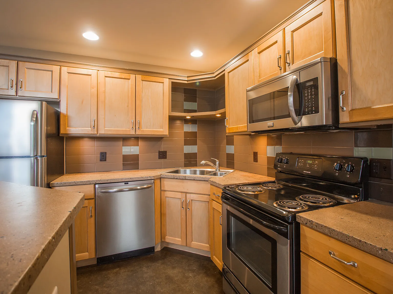 1 bed, 725 sqft, $875 — Photo 2