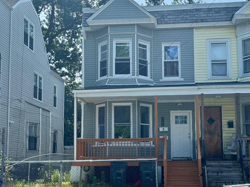 1st image of 225 N 6th St #1