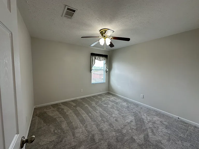 1016 Fulman Rd — Photo 12