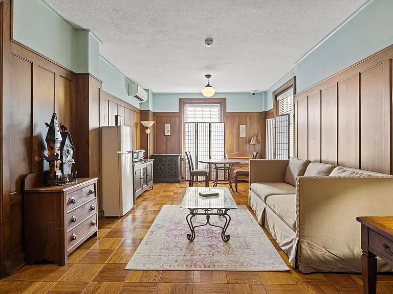 Central State Mansion — Photo 126