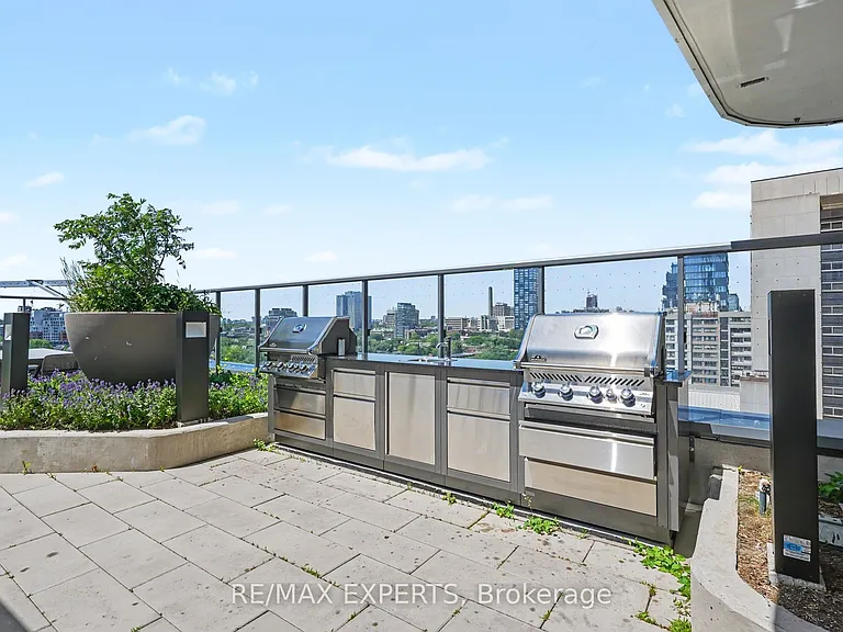 280 Dundas St W #1805 — Photo 38