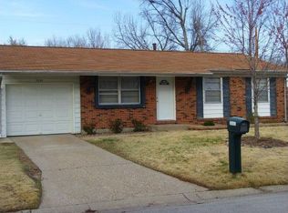 3334 Fleet Ln, Saint Charles, MO 63301