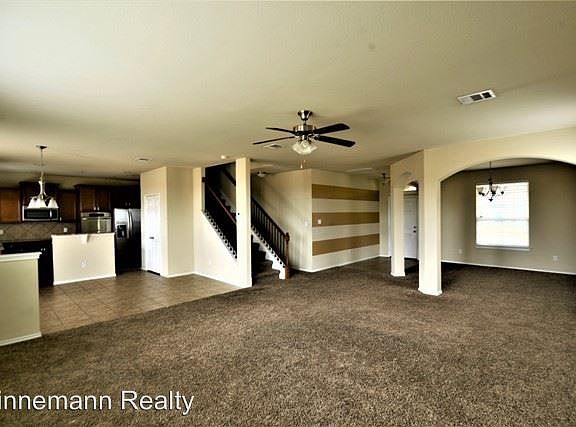 3rd image of 3106 Cricklewood Dr