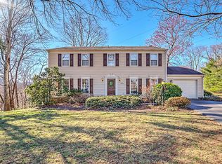 3344 Hollyfield Cir, Roanoke, VA 24018