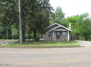 1303 Riverside Ave, Clarksdale, MS 38614