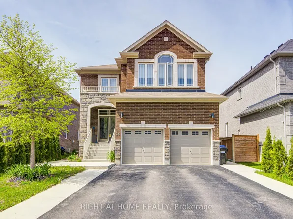 26 Pearl St, Wasaga Beach, ON L9Z 0G8