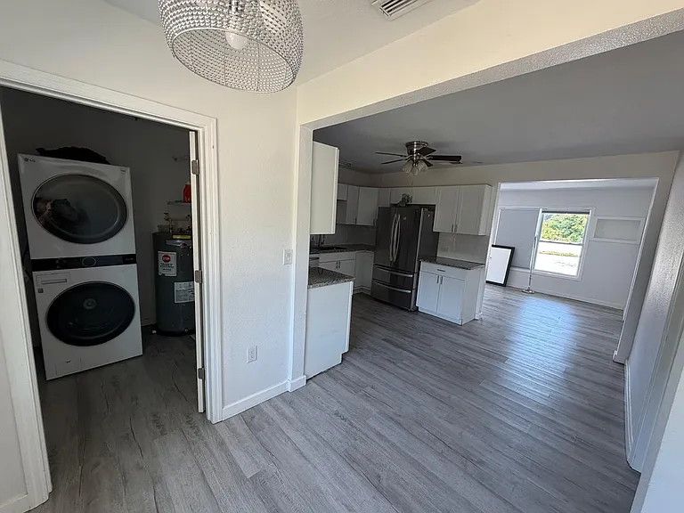 20 Laurel Rd E — Photo 6
