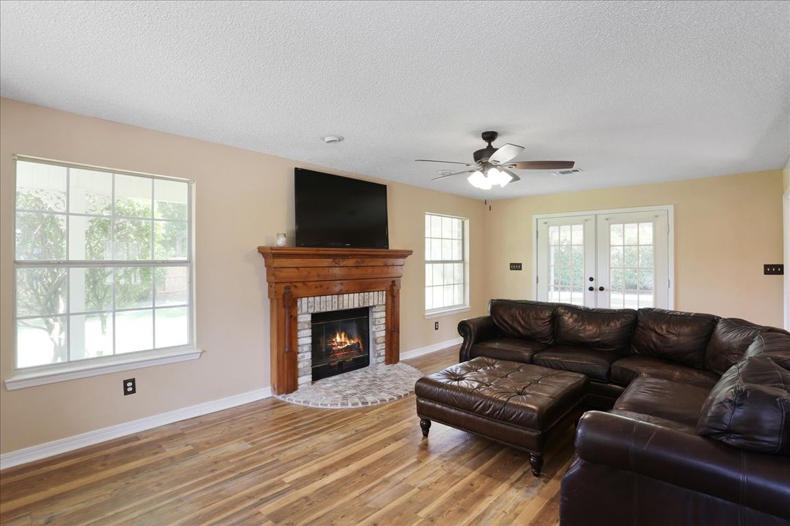 next background image