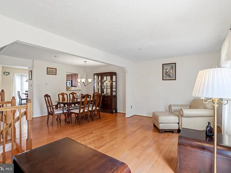 8016 Brightlight Pl — Photo 30