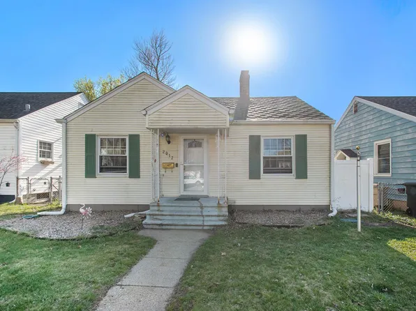 2017 Hollywood Pl, South Bend, IN 46616