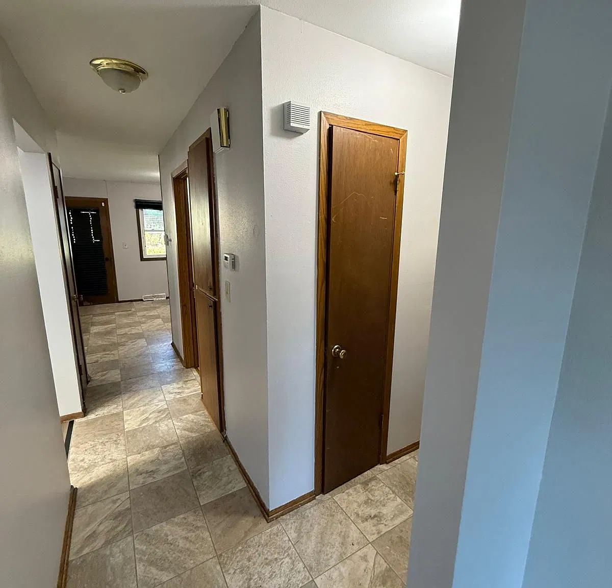 Spacious Side-by-Side/Townhouse Style Duplex in Wauwatosa — Photo 4