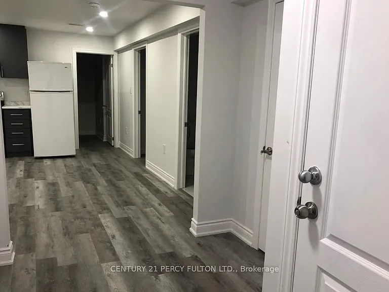 39 Little Britain Cres #BASEMENT — Photo 3