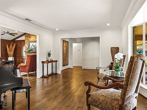 5th image of 10626 Cox Ln