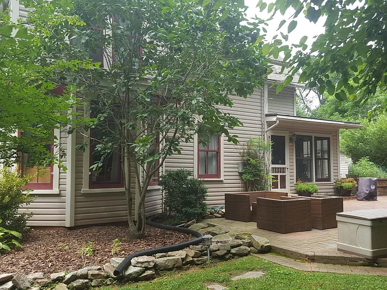 2201 Salisbury Rd — Photo 26