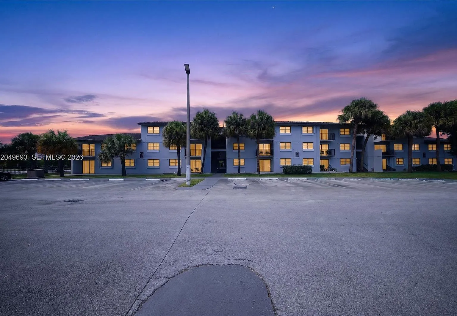 Villa Bellini Condo — Photo 1
