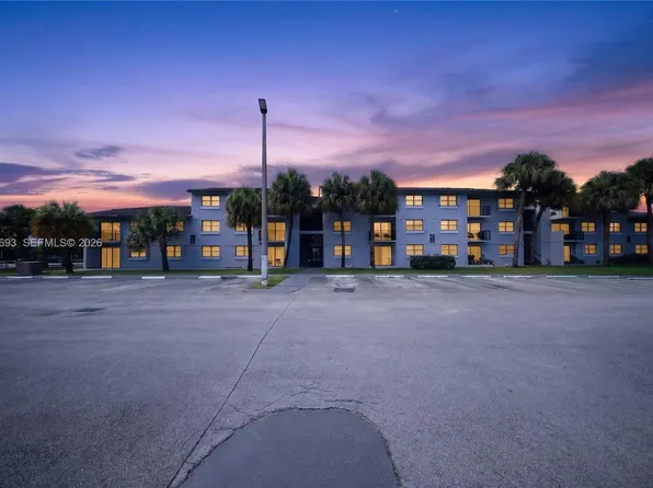 7195 NW 179th St, Hialeah, FL