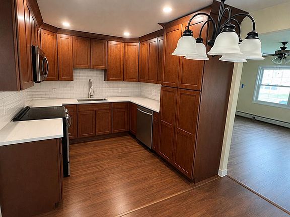 3rd image of 19 Vicar Ln