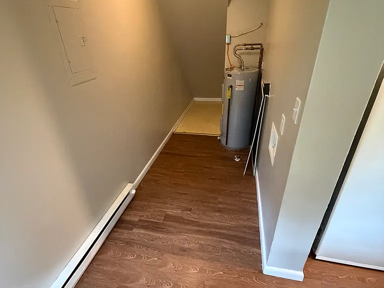 546 Smithfield Ave — Photo 8