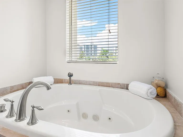 514 N Birch Rd — Photo 41