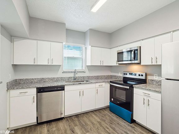 4th image of 401 W Florida Ave #F4