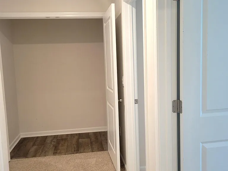 2709 Gracie Ln — Photo 32